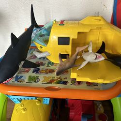 Animal Planet Submarine 