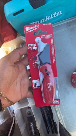Milwaukee Fastback Compact Folding Utility Knife