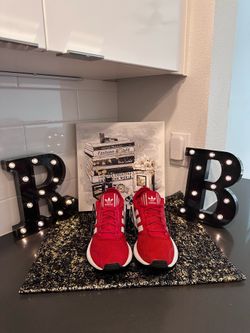 ADIDAS Running Shoes Red Women’s Size 6 1/2 Sold Out Style (Authentic)