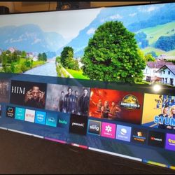 80" Samsung Chrystal Smart Tv 4k Basically New Great Quality Pic.  Come With Remote.  Still Have The Legs 