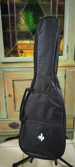 Brand new full size electric guitar bag padded with neck support.