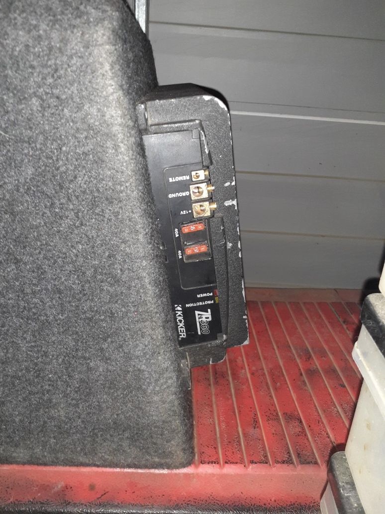 Kicker L3 custom kicker ported box huge kicker amplifier $150