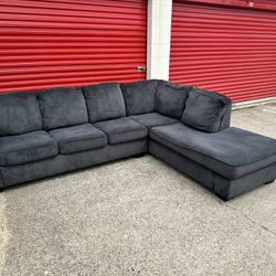 Flawless Condition Ashley Furniture Sectional Couch - 🚚Delivery Available 