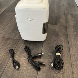 Mini fridge 