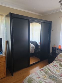Black big wardrobe closet w mirror