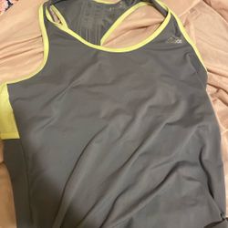 adidias shirt Medium 