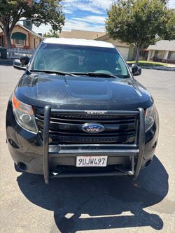 2014 Ford Police intercepted