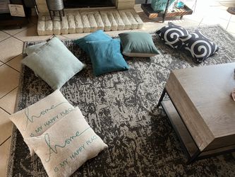 Decoro Pillows