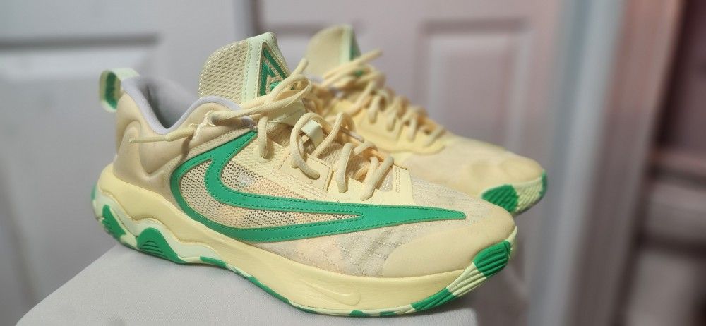Nike Giannis Immortality 3