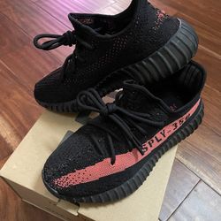 Yeezy Boost 350 V2 Core Black Red size 5.5