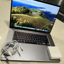 MacBook Pro 2019 Touchbar (16inch) i9 32gb RAM 2TB SSD