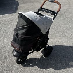 Pet Gear 3 Wheel No Zip Pet Dog Foldable Lightweight Travel Stroller! Excellent condition! 