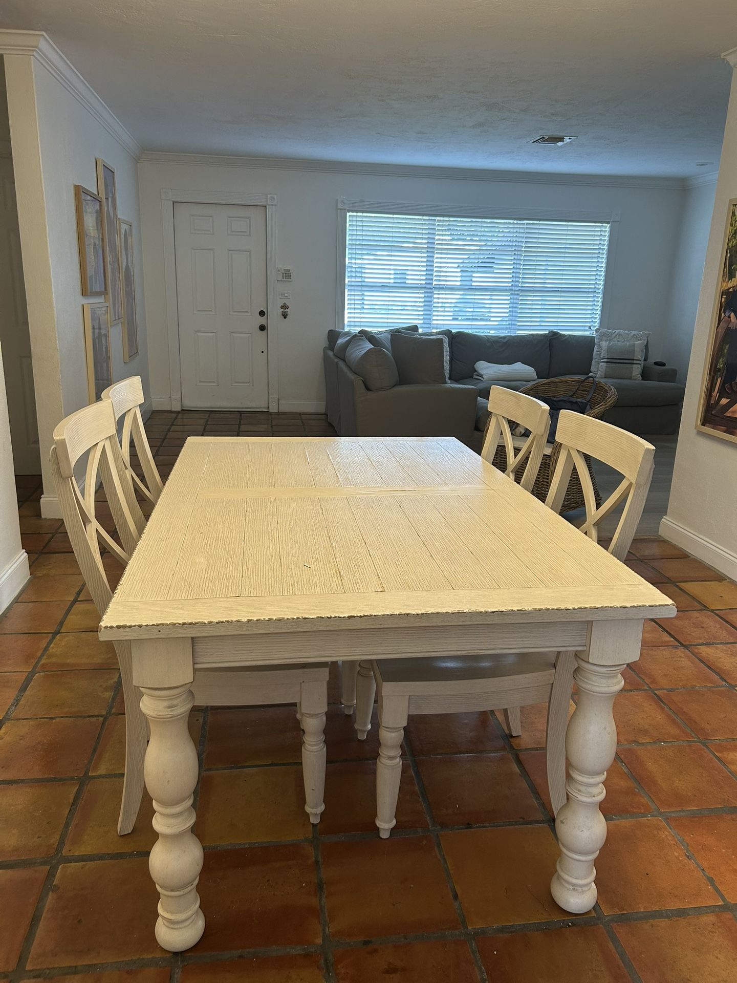 Beautiful Dining Room Table And Chairs.