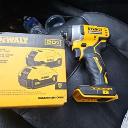 Dewalt Atomic  Impact Drill 