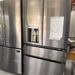 29 cu.ft. 4-Door French Door Refrigerator with Full Convert Drawer, Ice and Water Dispenser, Dual Handle: Black Stainless Steel