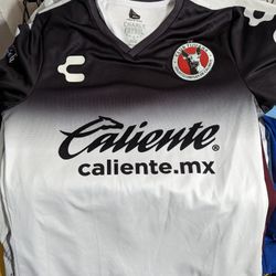 Small Club Tijuana 