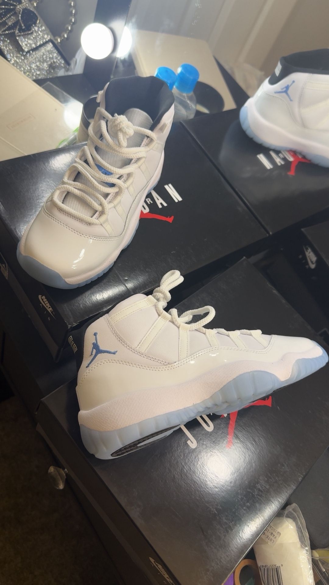 Jordan 11 Retro Legend Blue