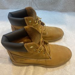 Timberland Suede Waterproof Boots Size 6.5