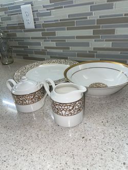 American Atelier Florentine Scroll Gold dinnerware