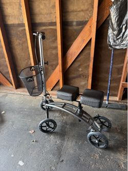Knee scooter