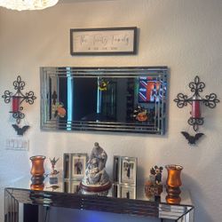 Glass Mirror @ Entrance Table