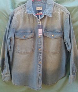 Woman's Large Universal Thread Denim Long Sleeve Shirt