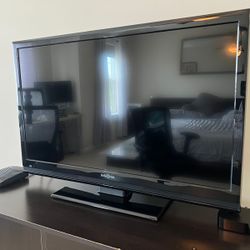 40 Inch TV 