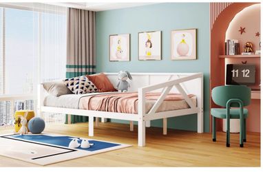 NEW IN BOX FULL SIZE DAYBED (NO MATTRESS INCLUIDED)