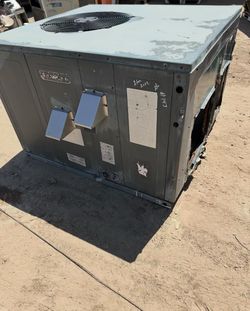 Goodman 2 Ton Gas Package AC unit