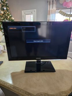 32 inch Samsung TV 2 HDMI 1 PC port