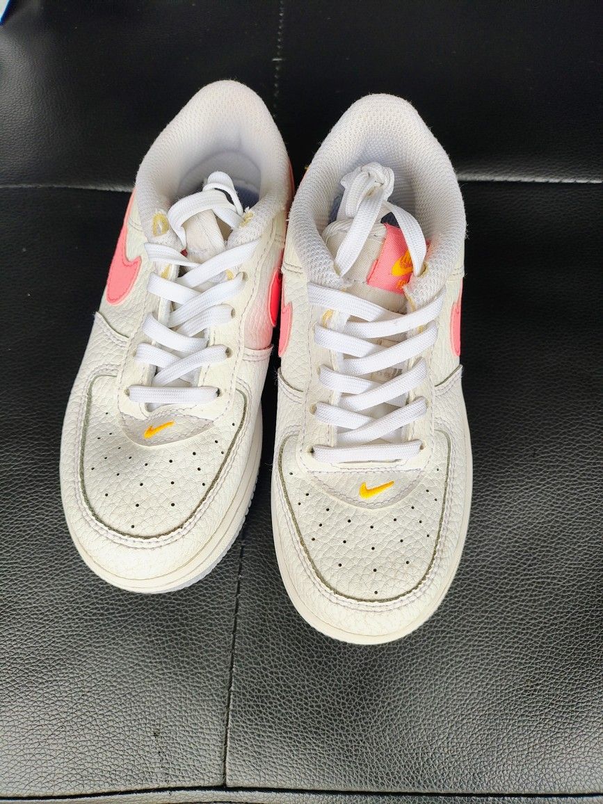 Nike toddler Size 10