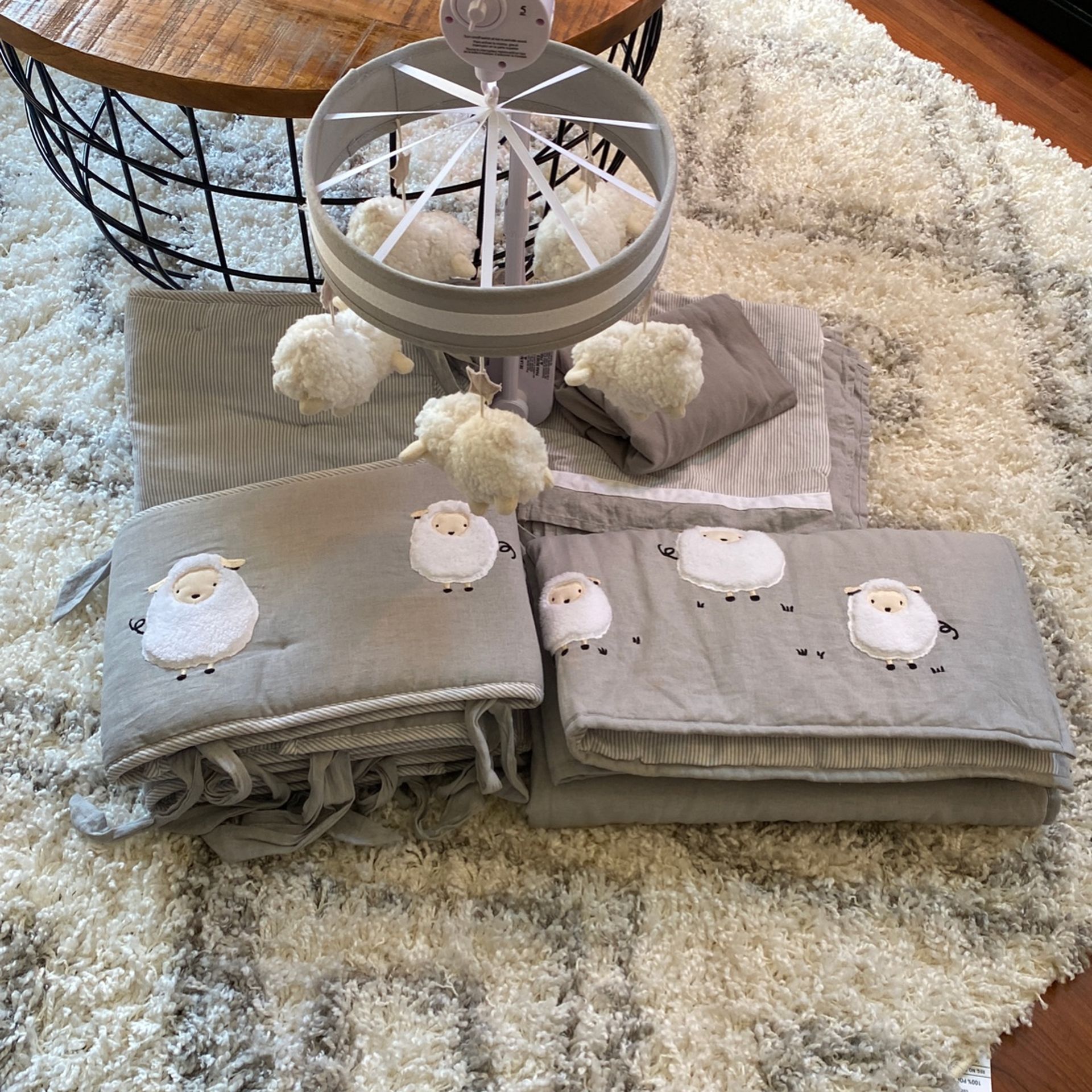 Crib Bedding Set