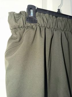 Green LuLuLemon Joggers
