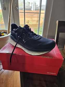 New Balance Sz 11.5 Wide