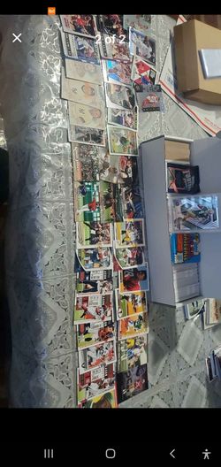 Large collection of sports cards NFL MLB NBA