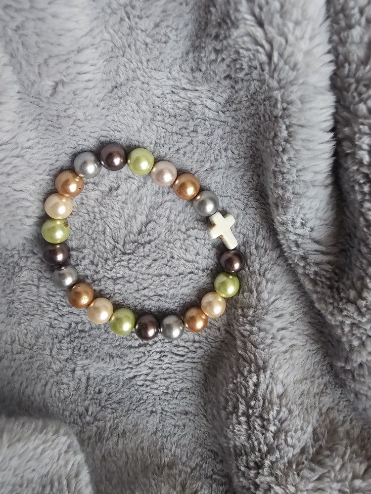 Multi Colored Pearlescent Bracelet With Cross