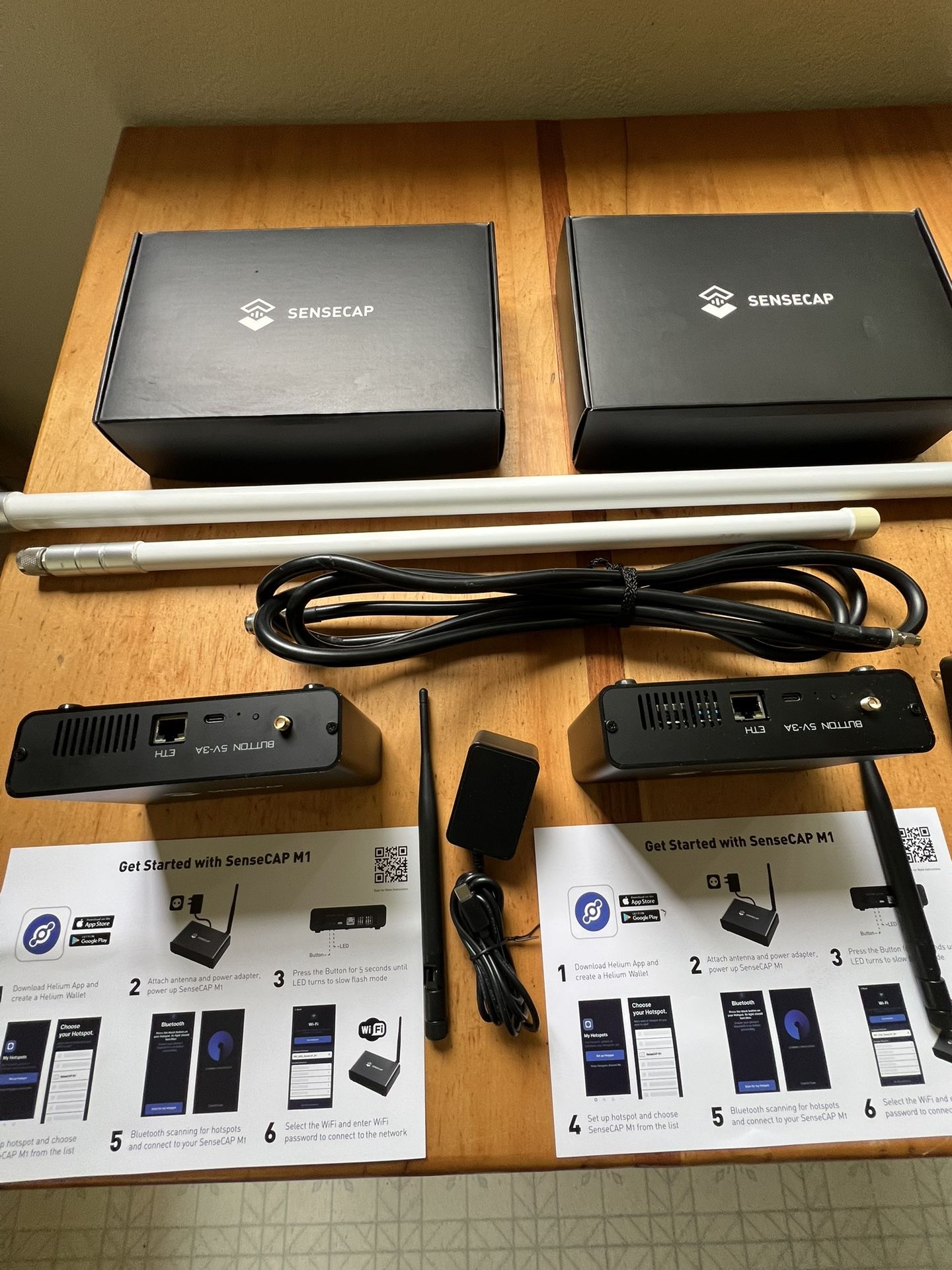 2 SenseCAP M1 Helium Crypto Hotspot HNT Miners US915mhz, 4 And 5.8 dbiUS915  Antenna