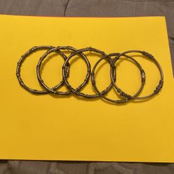 5 Bracelets 