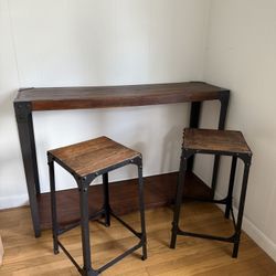 Entry Table And Stools