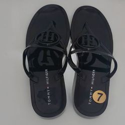 Tommy Hilfiger Women's TWVILLYA-M Thong Slide Sandals Gloss Black Size 7