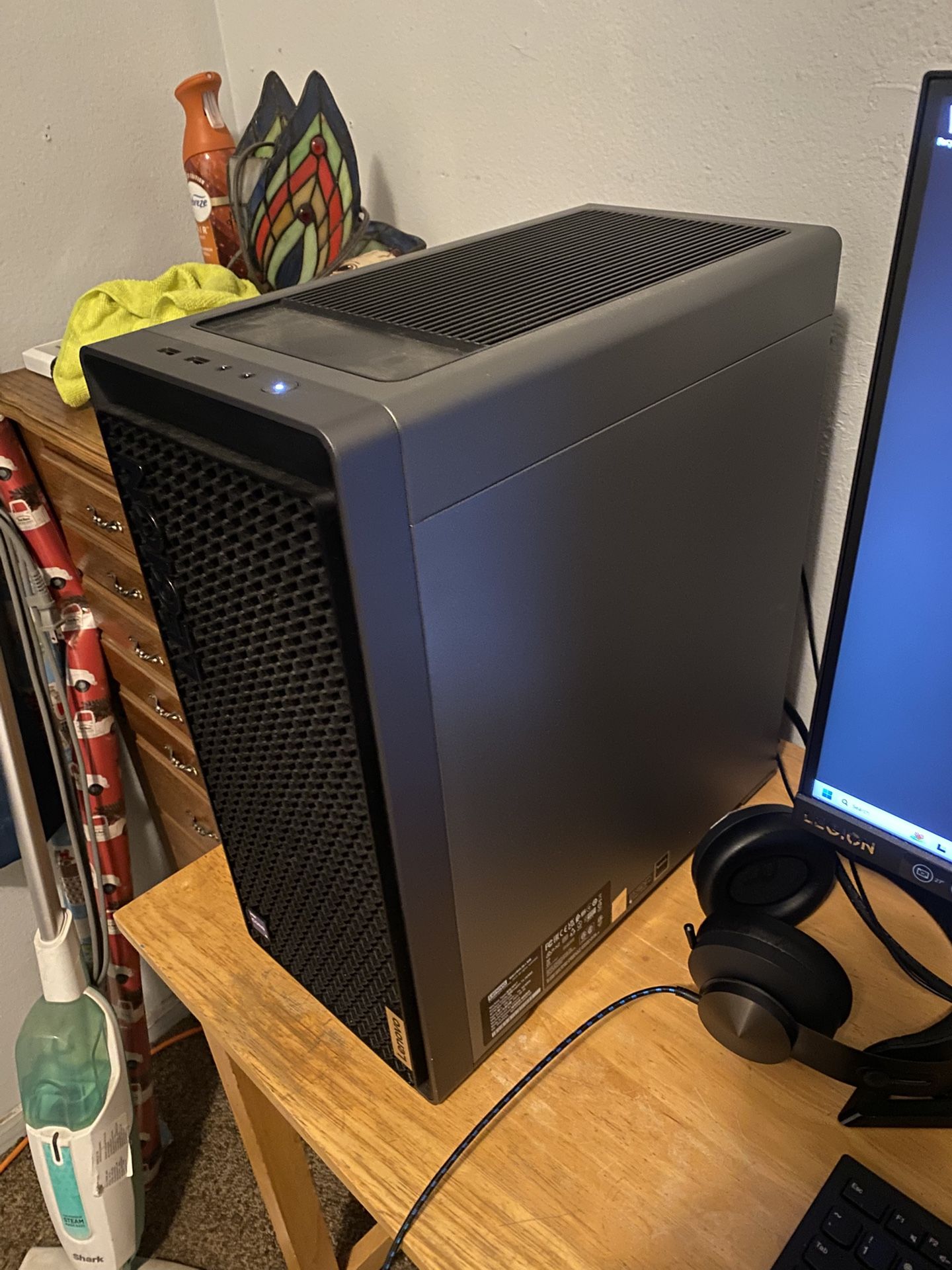 Lenovo - Legion Tower 5i Gaming Desktop - Intel Core i5 14400F - 16GB Memory - NVIDIA GeForce RTX 4060 - 1TB SSD - Storm Grey