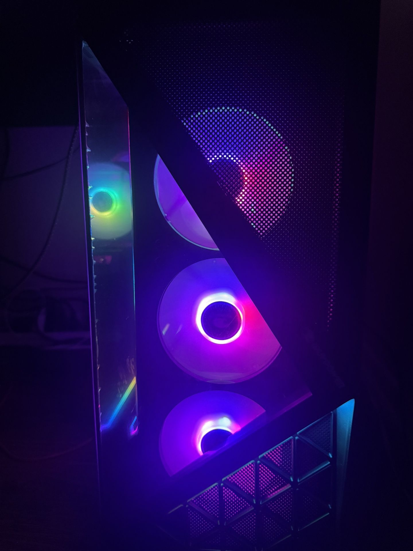 I7 14700F RTX 5060 32GB DDR5 1TB SSD