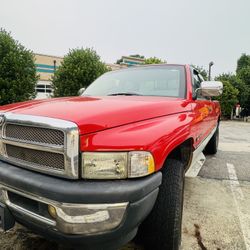 Dog RAM 1500 V8 Magnum  1996