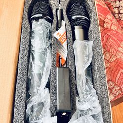 Two microphones Wireless