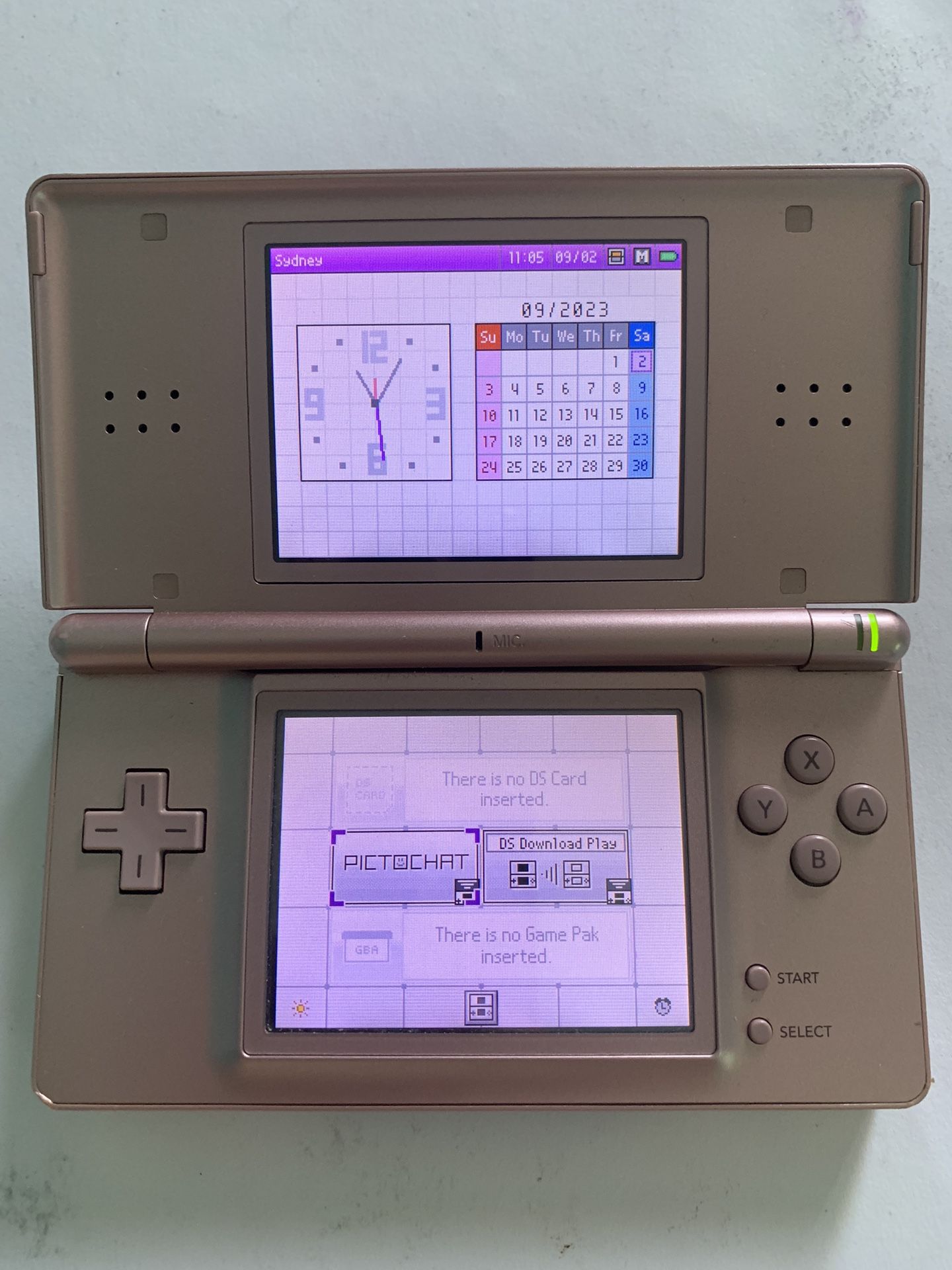 Rose Gold Nintendo DS Lite: Great Condition