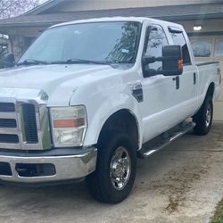 Ford F-250 Super Duty Crew Cab 4D