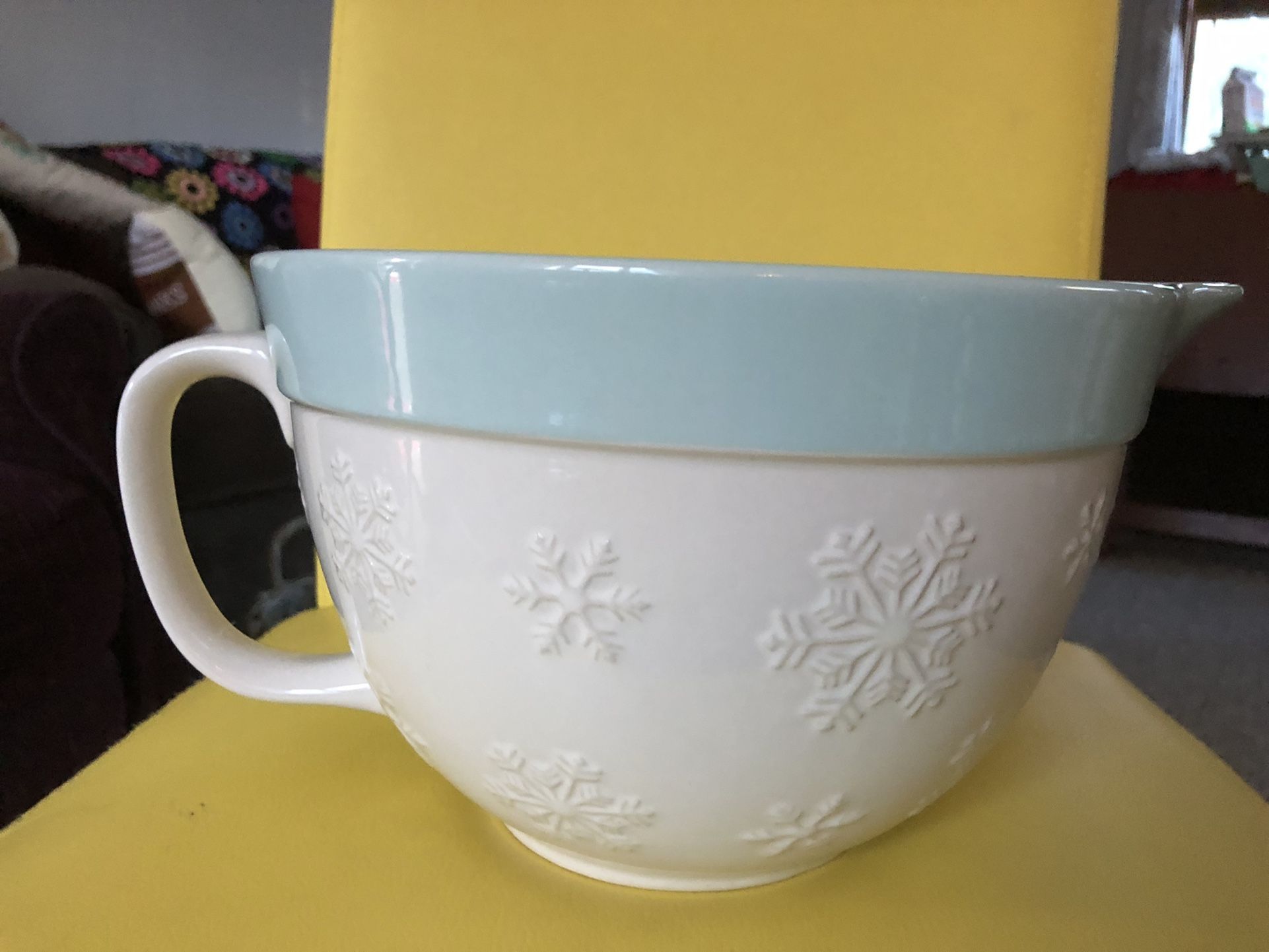Mixing Bowl Large With Handle New! 9 Inches Wide 6.5 High
