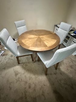 5-Piece Round Dinning Room Table