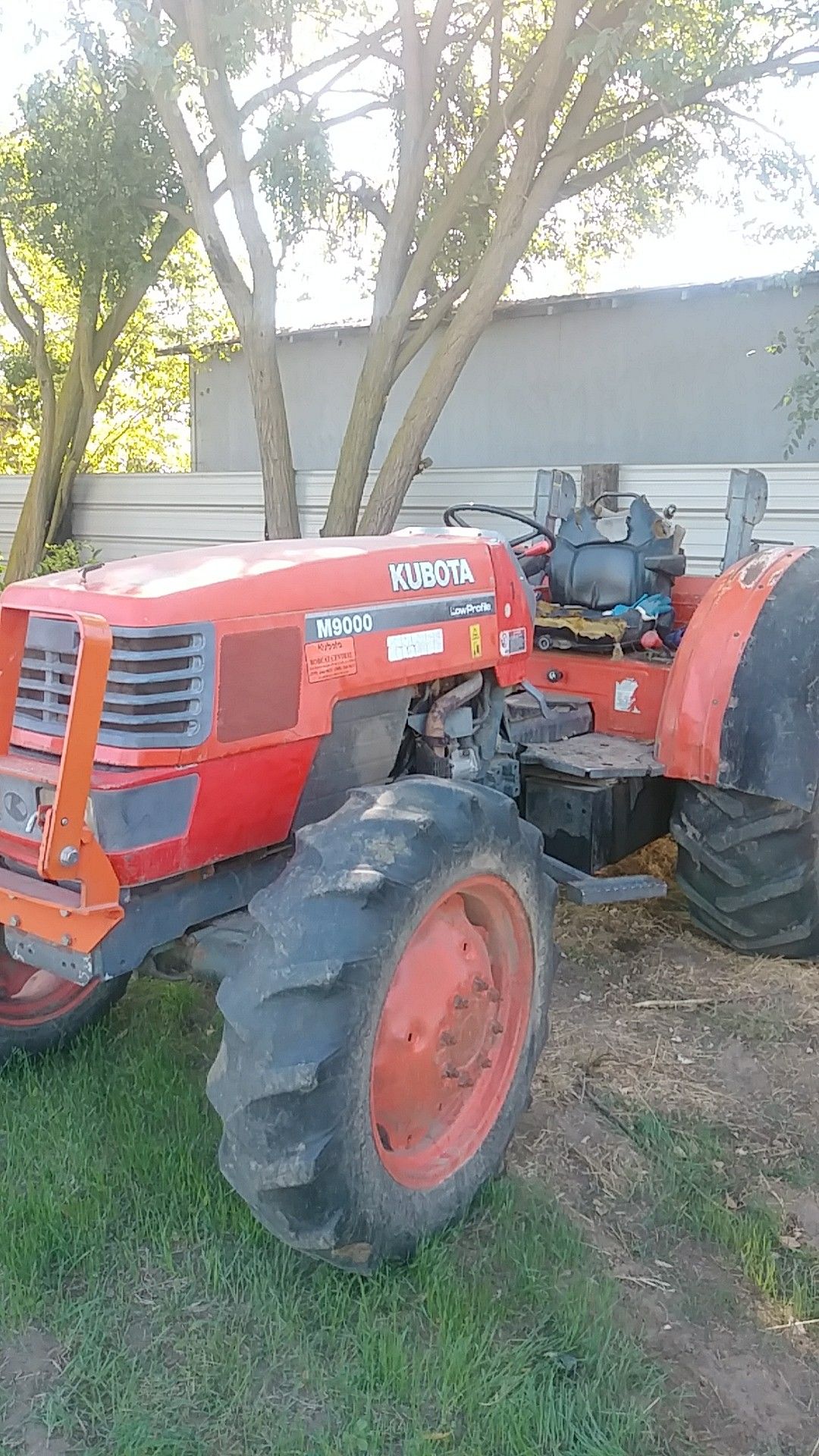 Kubota M9000