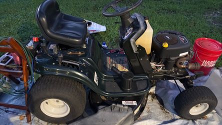 Lawn tractor